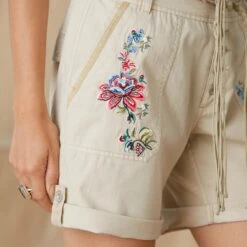 Odyssey Floral Shorts - Petites -Eternal Jewelry Store 18ed62c8 4ab0 4ab4 896a 24b1a35771fa