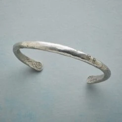 Be One With Nature Cuff Bracelet -Eternal Jewelry Store 2b5388db 5e07 45e4 b9e3 85256a7b8f87