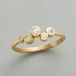 Drifting Diamonds Ring