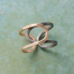 Meet At The Middle Ring