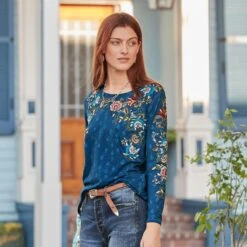 Veronique Tee, Petite 8 Veronique Tee, Petite -Eternal Jewelry Store a9c36f28 9862 4627 a727 6020423d7a59