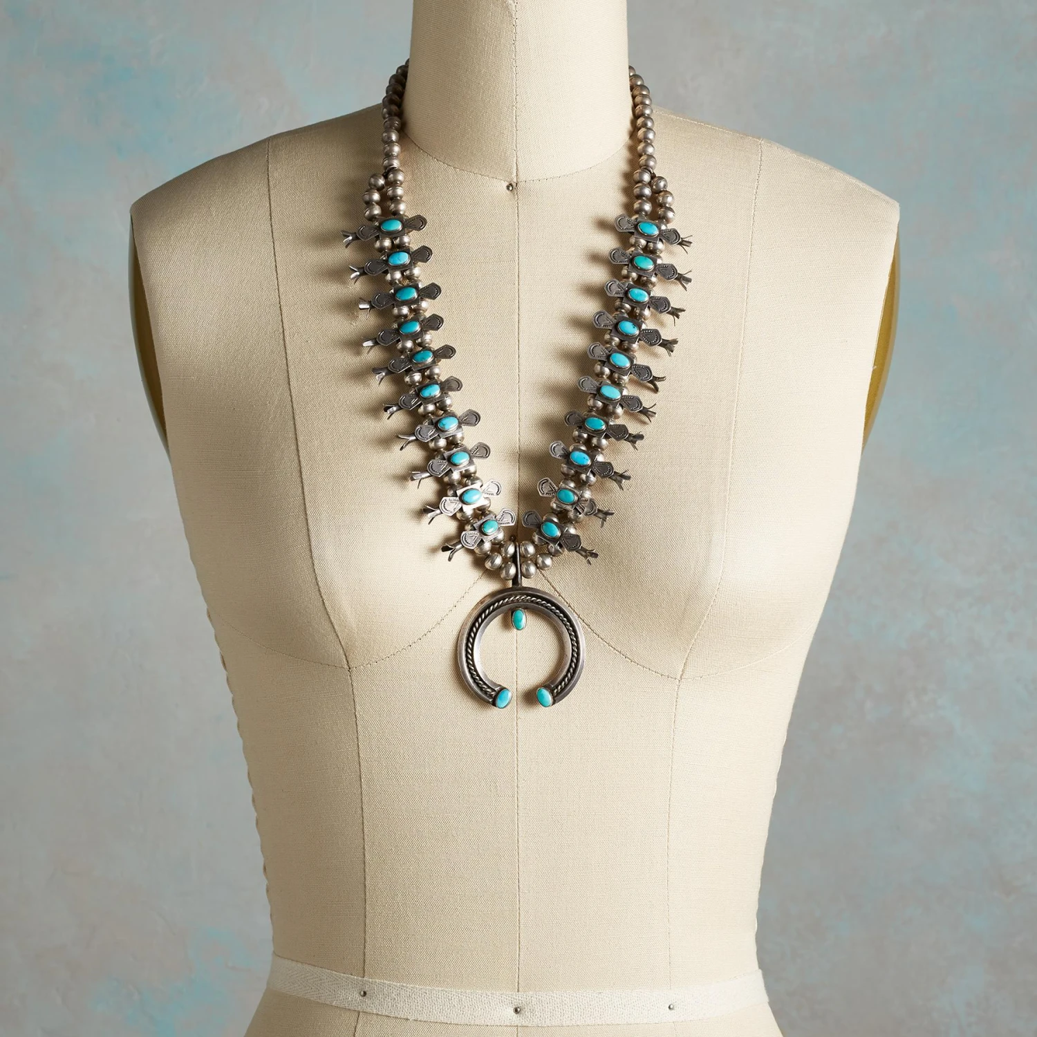 1950s Box Bow Necklace 1 1950s Box Bow Necklace