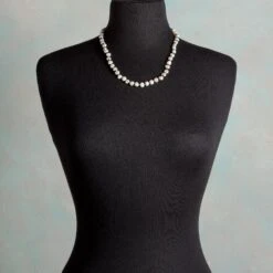 Easygoing Pearl Necklace