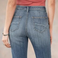 Farrah Melrose Jeans -Eternal Jewelry Store d1f4c469 ee5d 4f66 94a5 eb2f9da1ef92