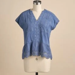 Tres Jolie Eyelet Top, Petite -Eternal Jewelry Store ee09042e 67ea 4a70 9a82 21d8304400eb