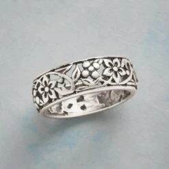 Renaissance Garden Band Ring